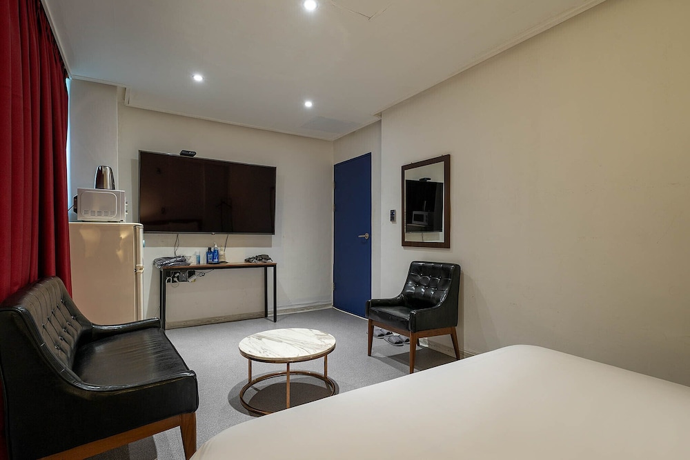 Standard Room - Photo 10