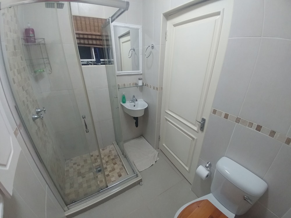Comfort Studio Suite, 1 Queen Bed with Sofa bed (Bonsai Flat) photo 2