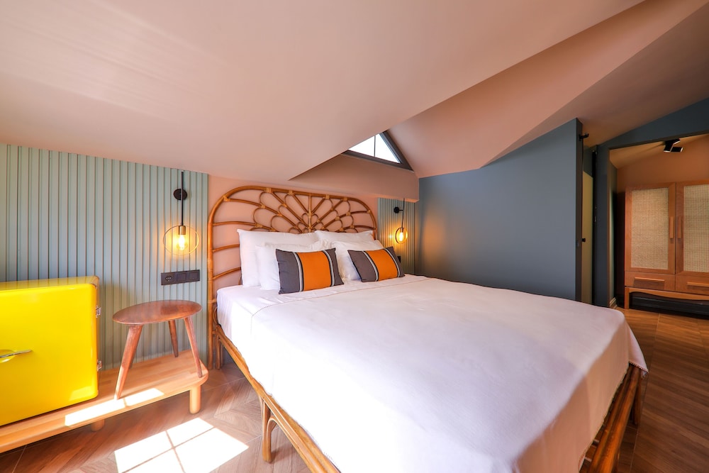 Economy Double Room - Photo 12