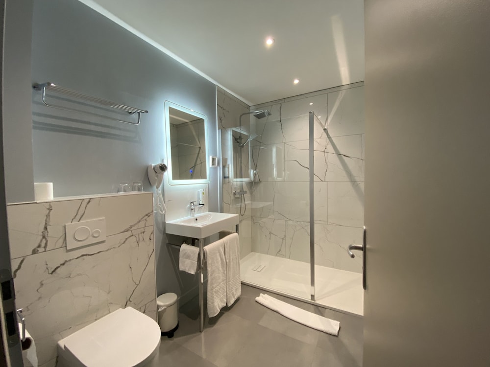 Superior Double Room - Photo 2