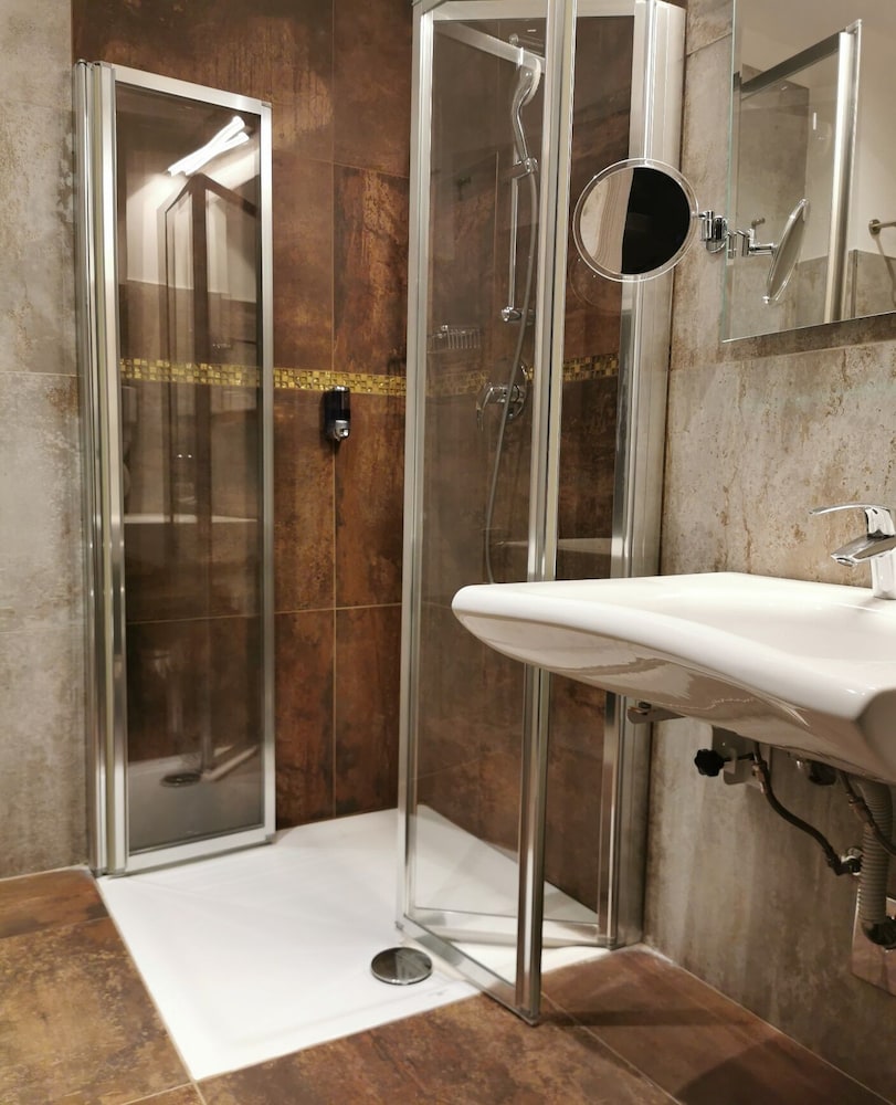 Hotel Baby, Photo 4