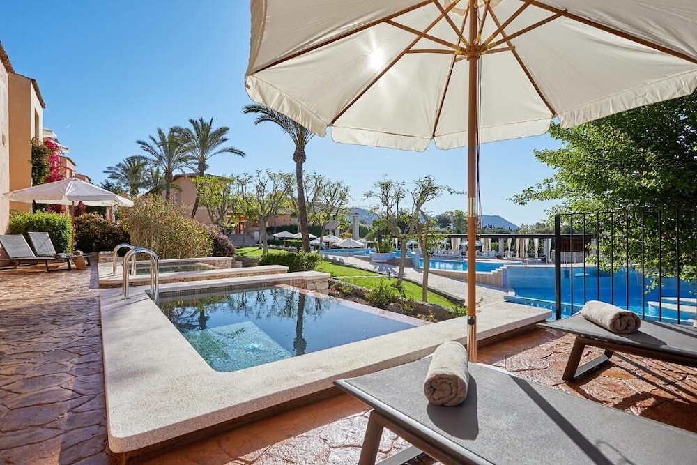 Grand Suite Swim Up photo 2
