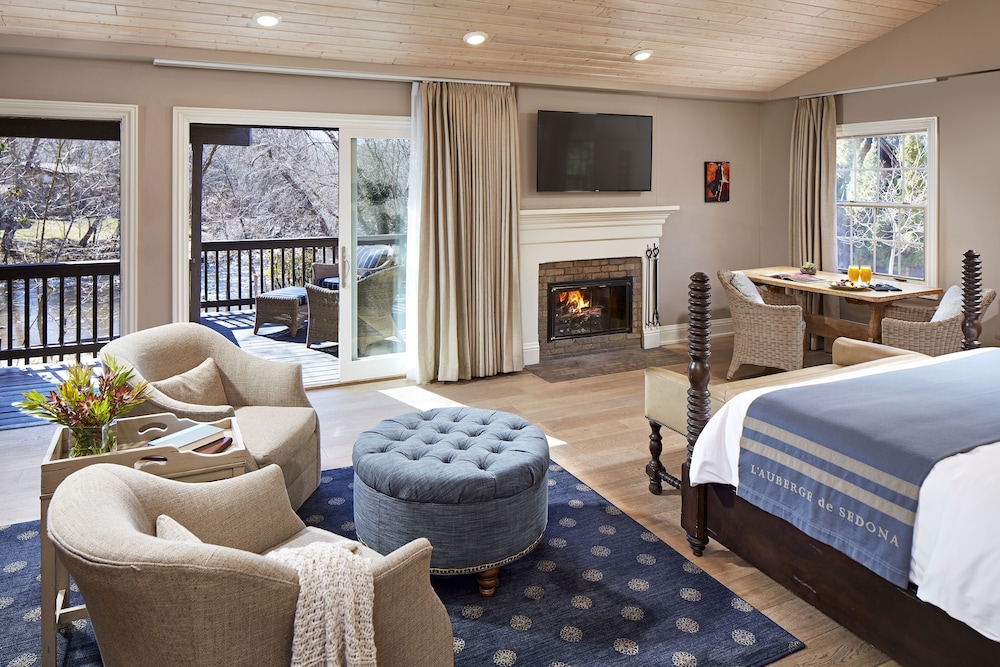 Premier Cottage (Creekside)