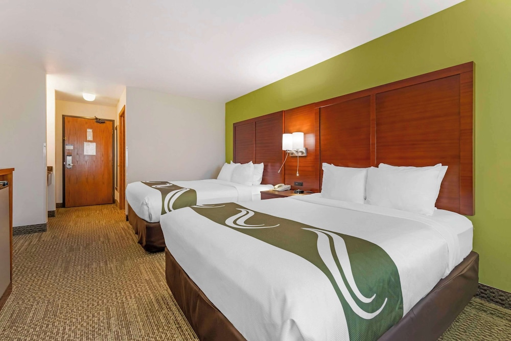 Room - Photo 4