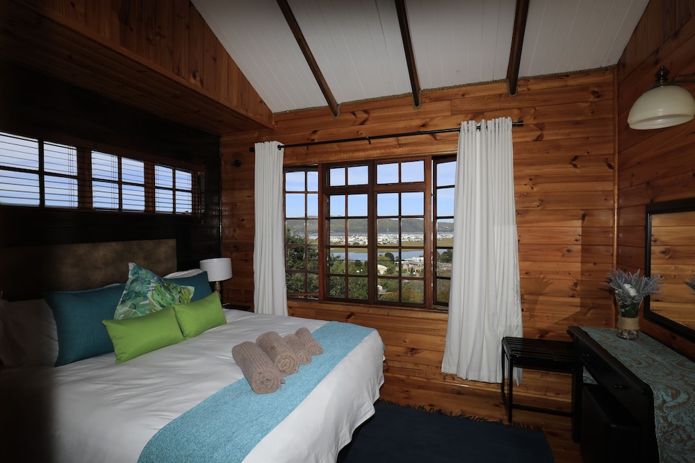 Lagoon Cottage