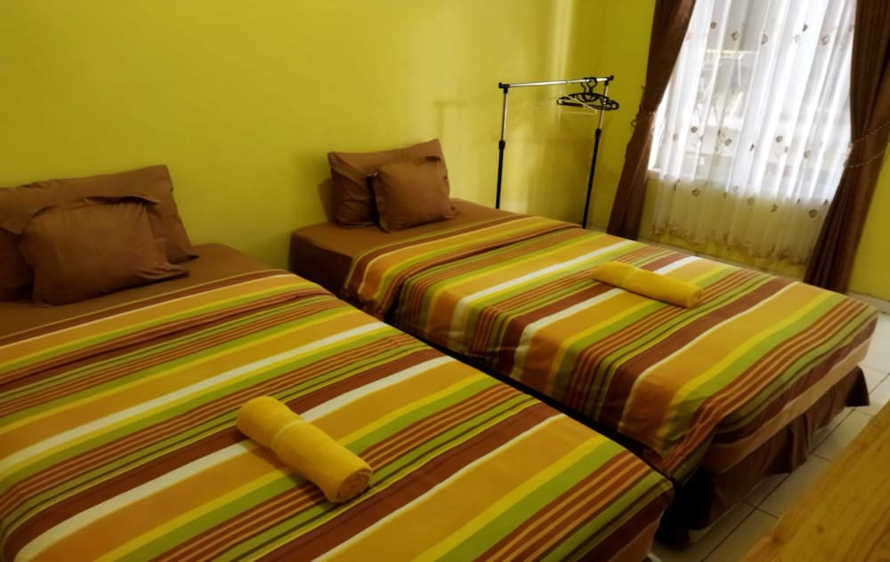 Standard Room, Multiple Beds