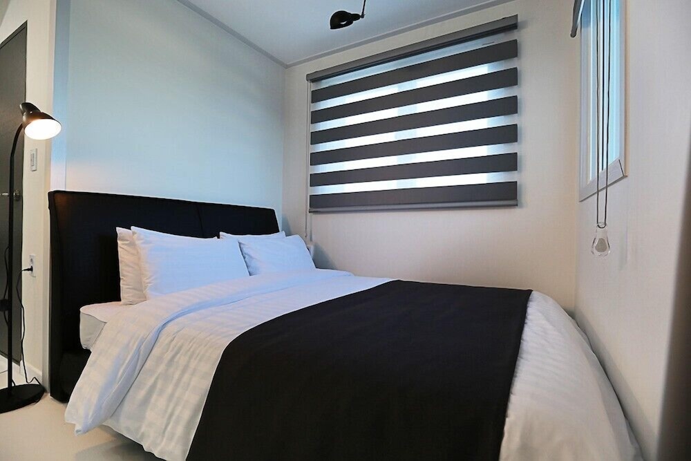 Room (101) photo 3