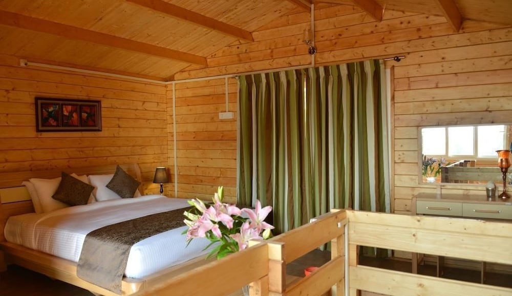 Super deluxe villa 1 double bed with sofa bed pool view photo 2