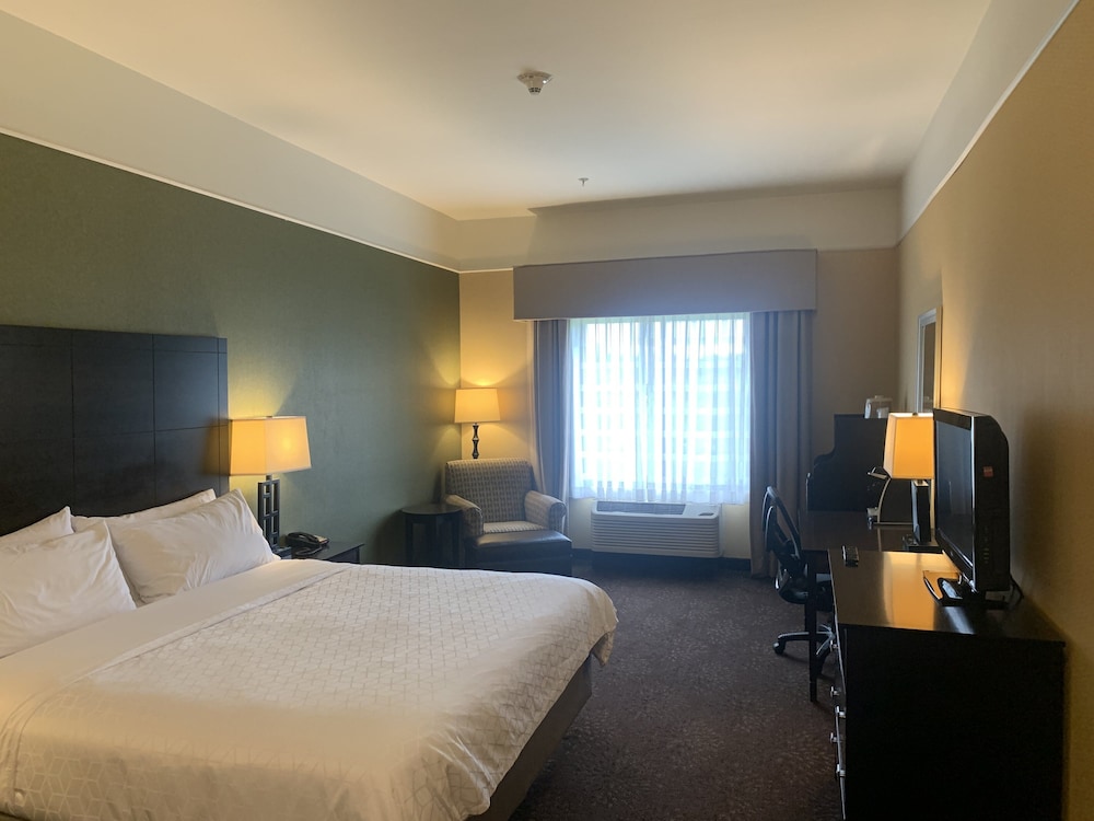 Suite, 1 King Bed, Jetted Tub (Additional Living Area) - Photo 2