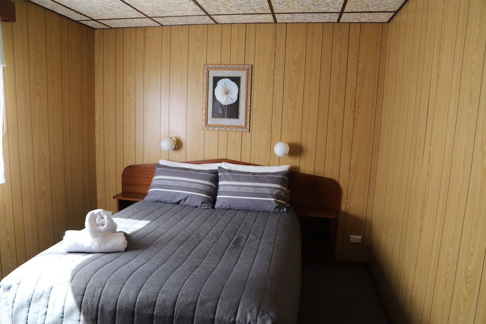 Family Cabin, 2 Bedrooms photo 1
