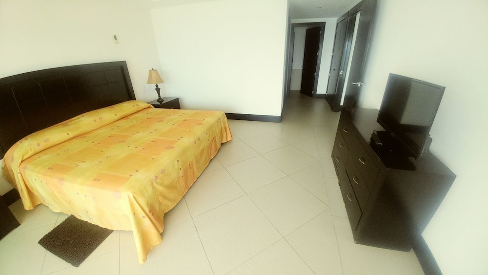 Family Apartment, 2 Bedrooms photo 1