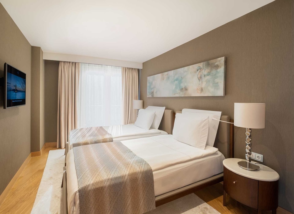 Park Bosphorus Three Bedroom Residence with Garden Terrace photo 2