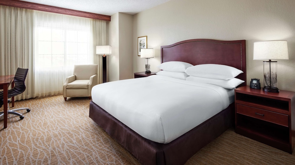 Suite, 1 King Bed, Accessible, Non Smoking - Photo 2