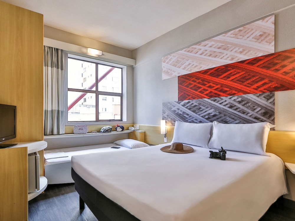Standard Room, Multiple Beds - Photo 7