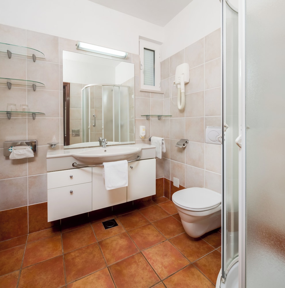 Deluxe Double Room, Park View photo 3