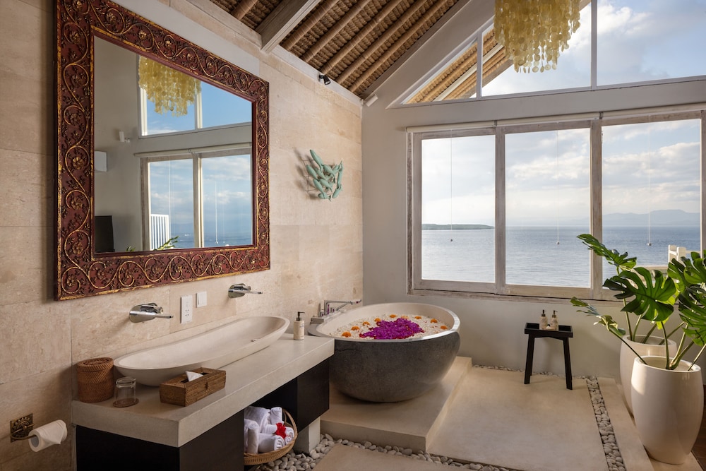 Royal Pool Villa Ocean View with Daily Afternoon Tea photo 2