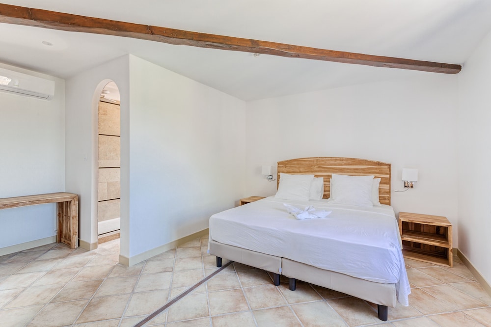 Standard Double Room photo 2