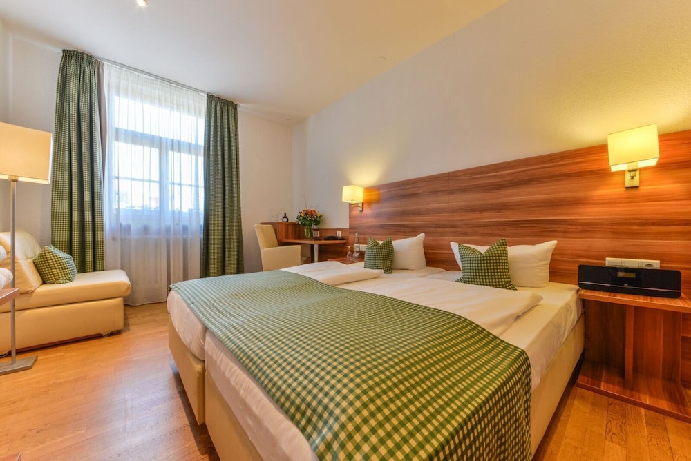 Basic Double Room photo 3