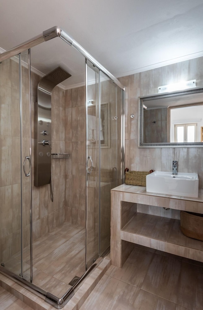 Exclusive Studio Suite photo 3