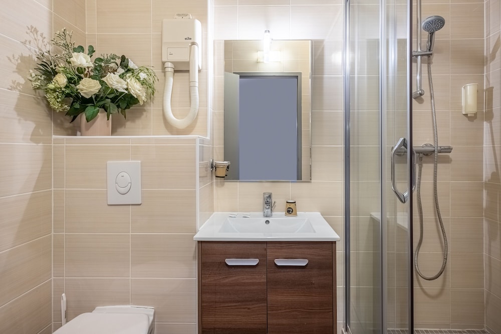 Superior Double Room - Photo 16