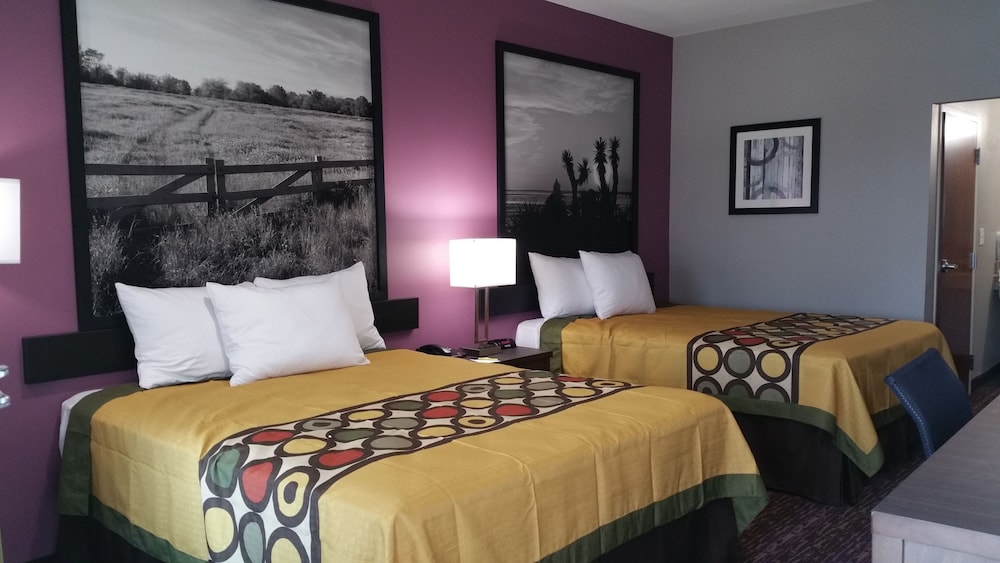 Room, 1 Queen Bed, Non Smoking (Efficiency) photo 2