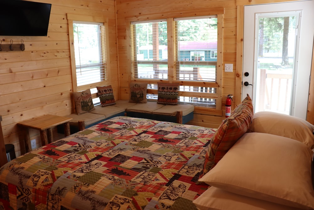Cabin 11 photo 3
