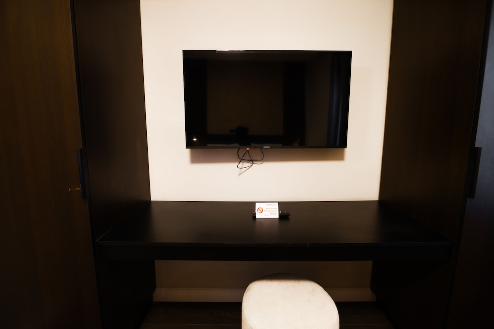 Family Two Bedroom Suite photo 2