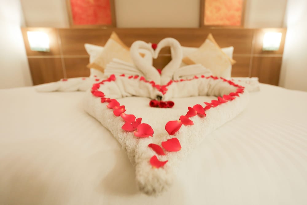 Luxury Suite, 1 King Bed - Photo 4