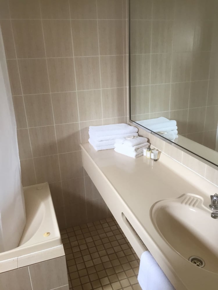 Executive Queen Room (Spa Bath) photo 3