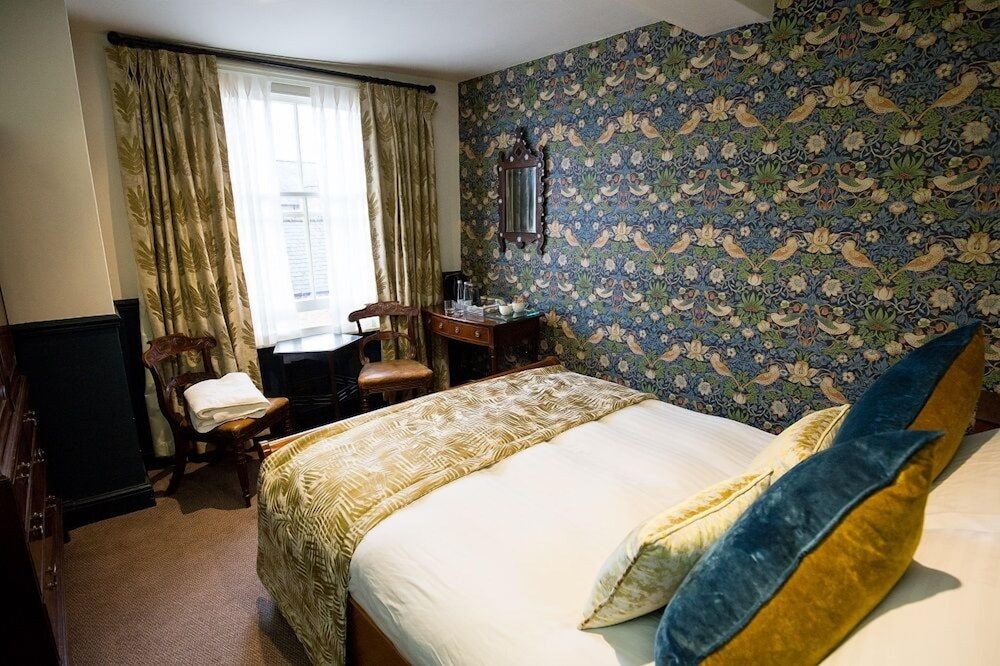 Double Room (The King John - Four Poster Bed) photo 3