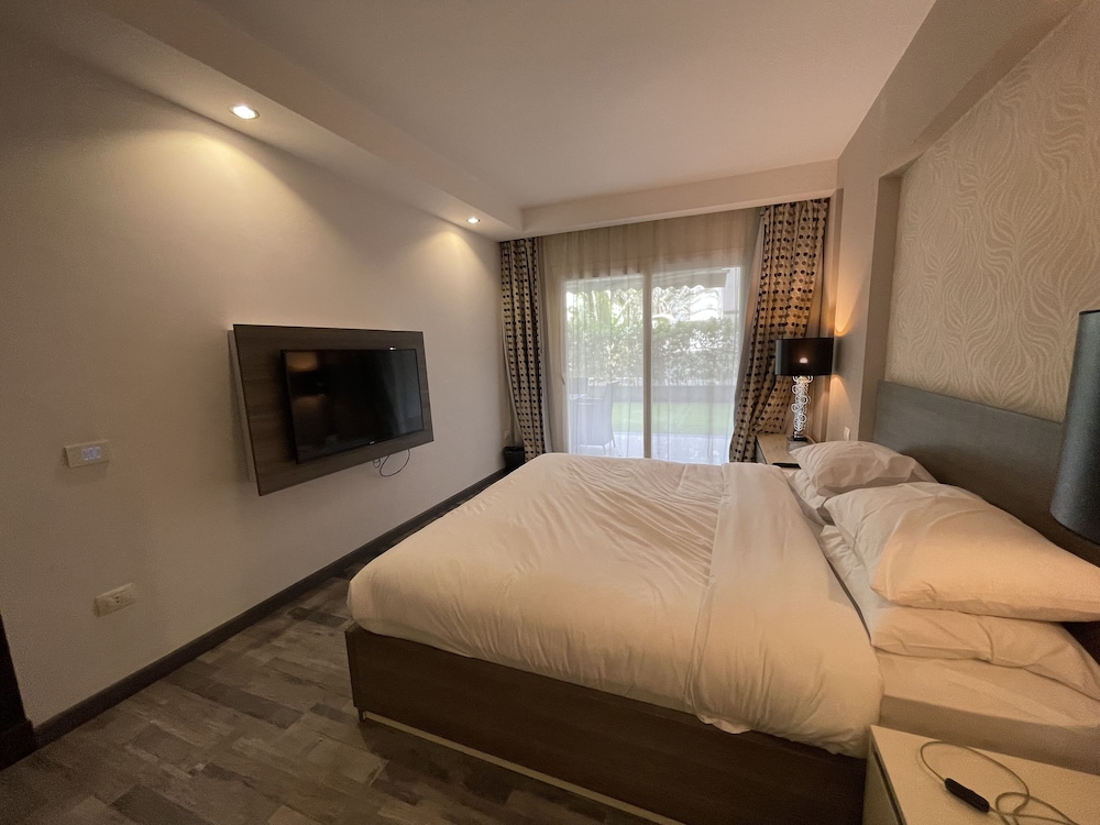 Deluxe King Studio Apartment