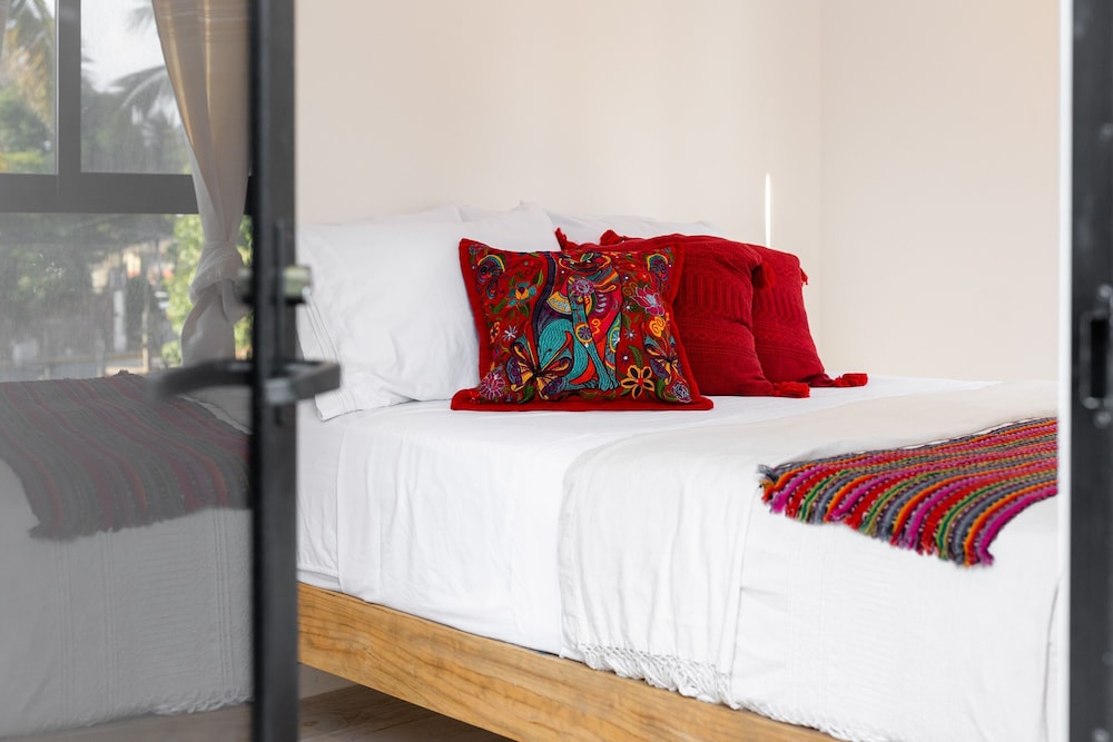 Studio Suite, Courtyard View