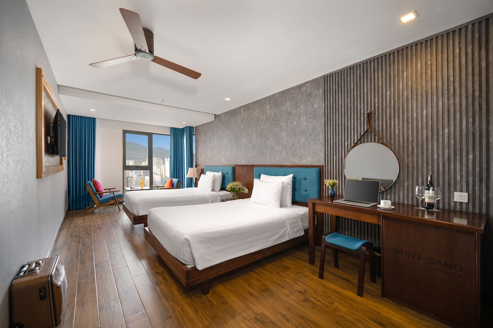 Premium Room, City View