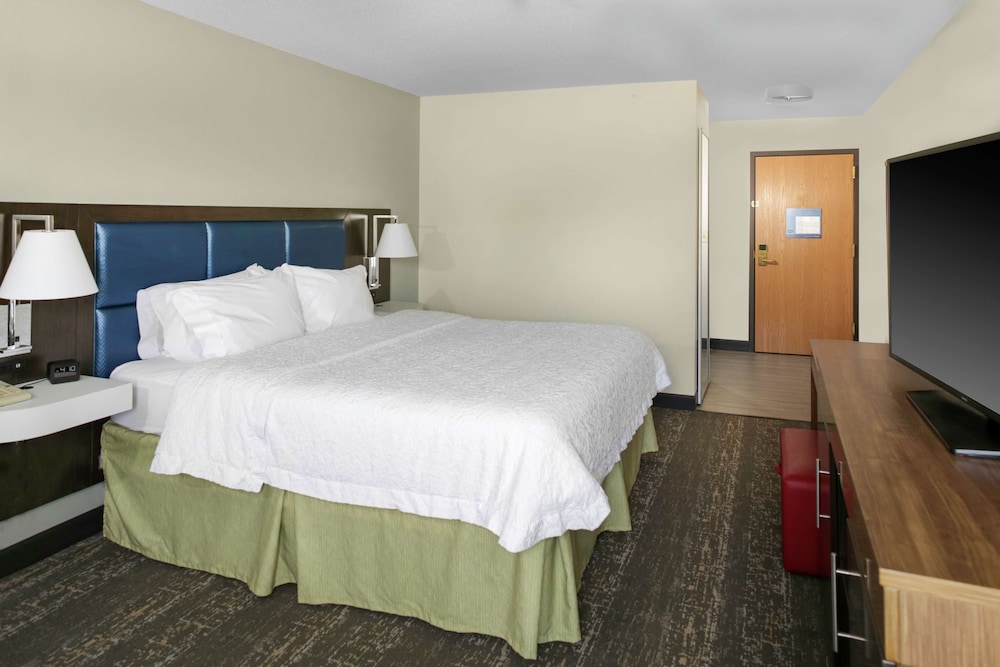 Room, 1 King Bed, Accessible - Photo 3