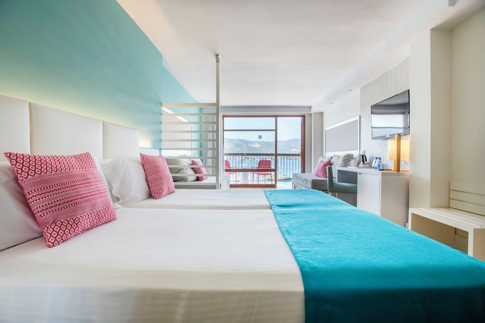 Deluxe Room, Sea View (Quadruple)