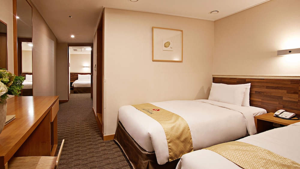 [Early Bird] Family Twin Room - Non-Refundable (1 reschedule is allowed) photo 3