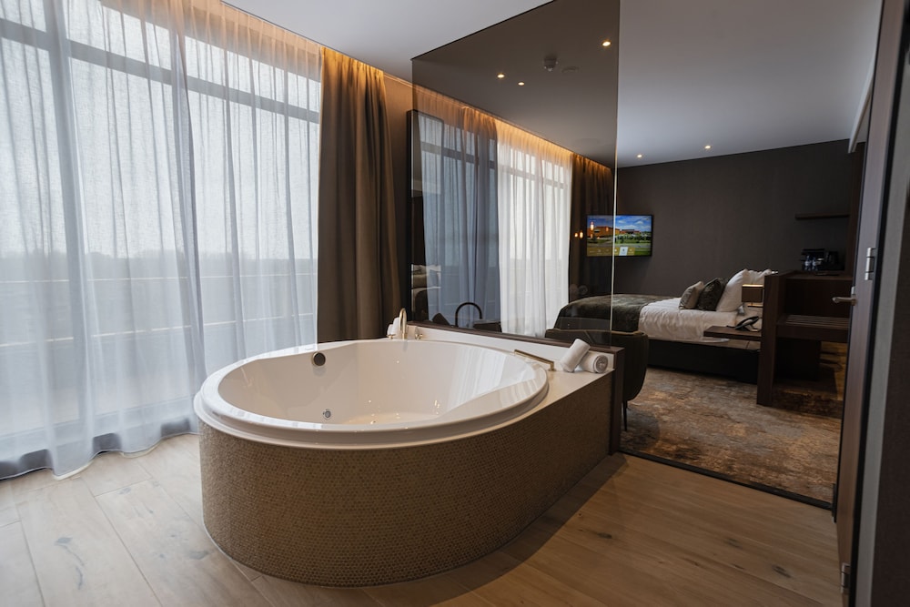 Sky Suite - Photo 4