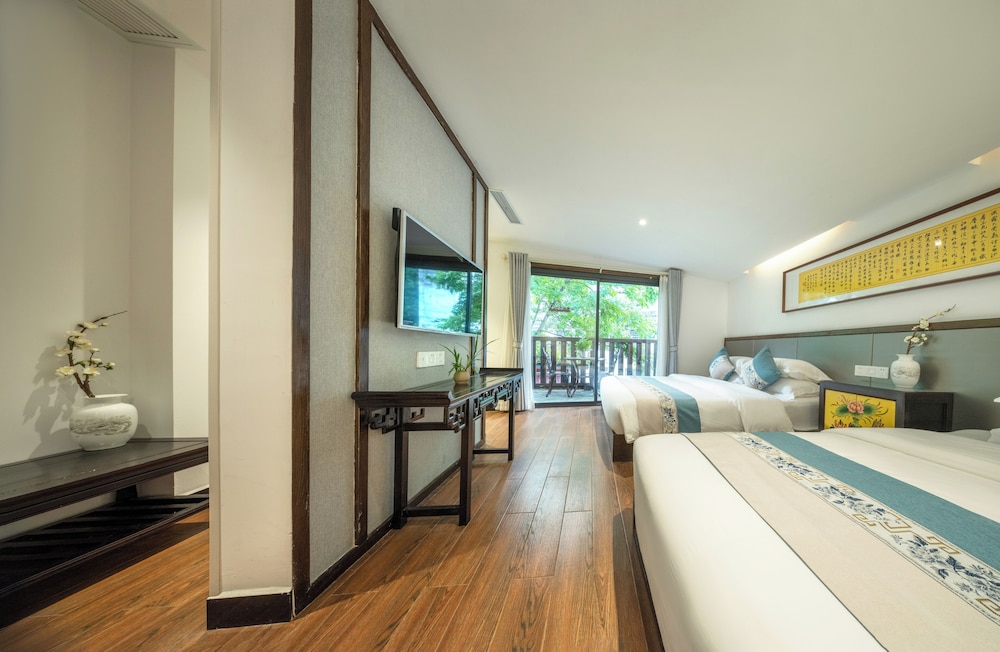 Family Suite, City View