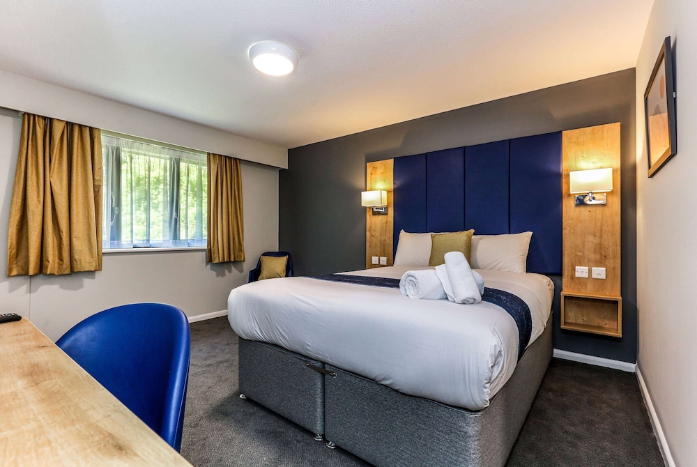 Room, 1 Double Bed, Accessible, Non Smoking (Mobility, Tub w/Grab Bars) - Photo 1