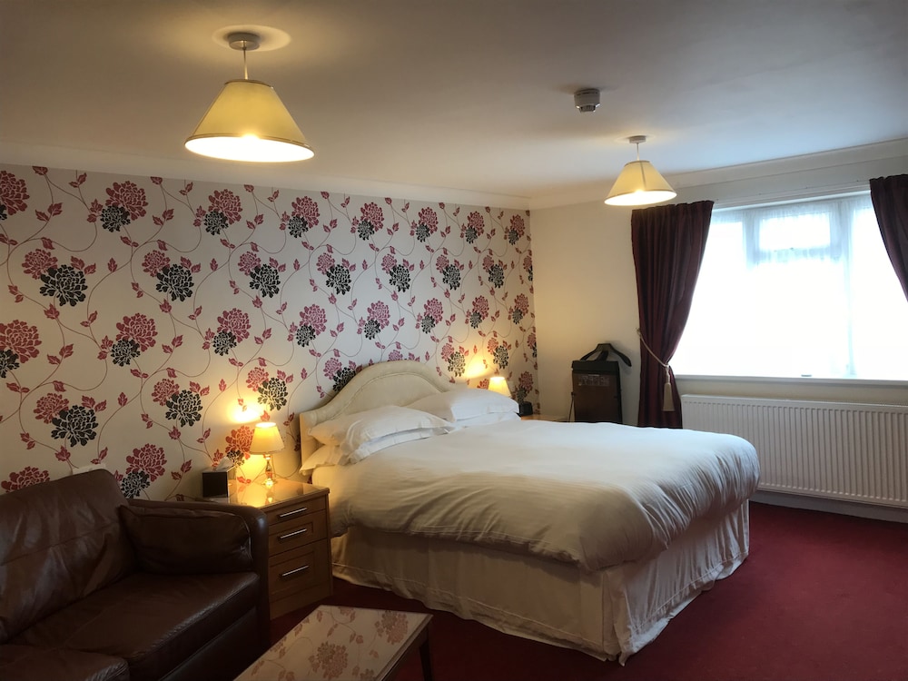 Luxury Double Room, Ensuite, Garden View (Bath and Shower) photo 3
