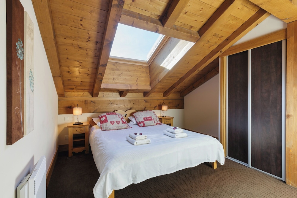 Family Apartment, Multiple Bedrooms (Vallorcine Balme 22 ski in / ski out)