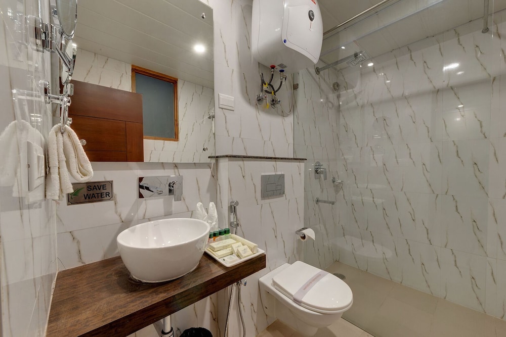 Junior Suite, Mountain View - Photo 8