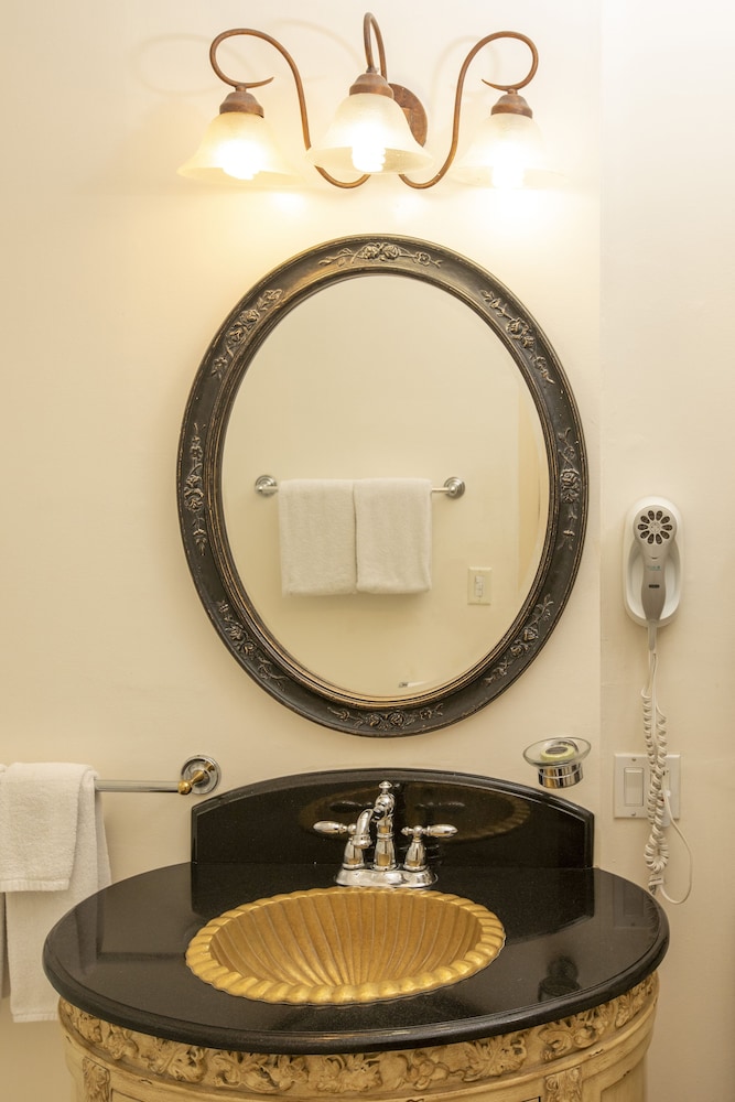 Superior Double Room, Ensuite - Photo 12