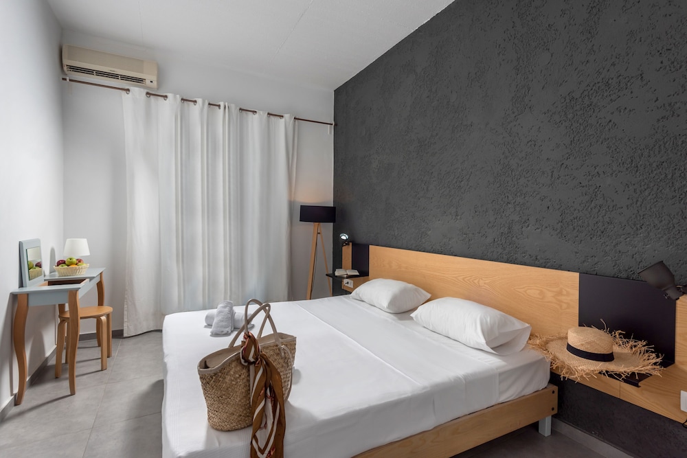 Standard Double or Twin Room - Photo 1