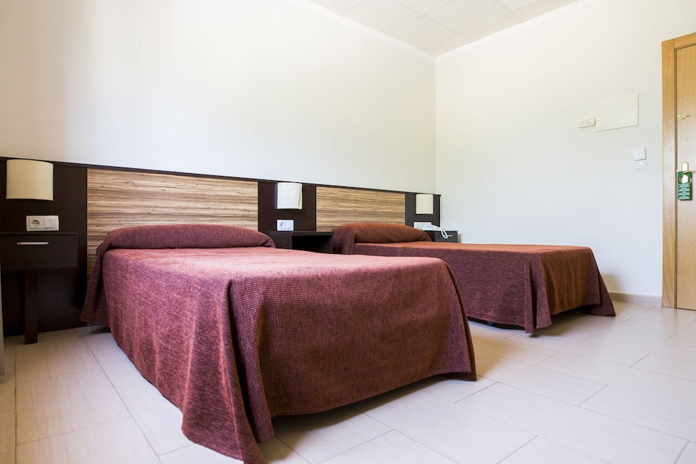 Twin Room, 2 Double Beds - Photo 1