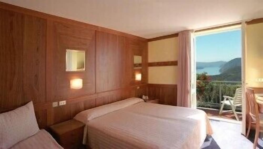 Triple Room - Photo 1
