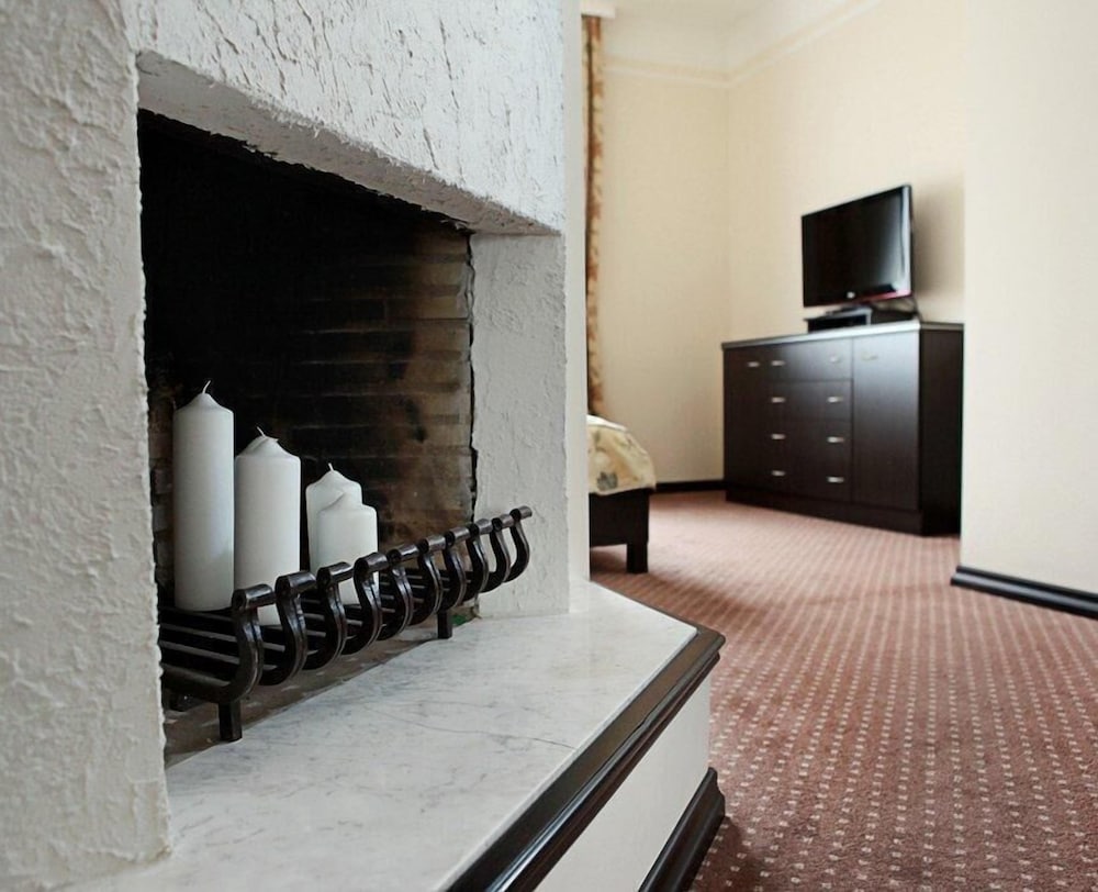 Business Suite, 1 King Bed, Non Smoking photo 3