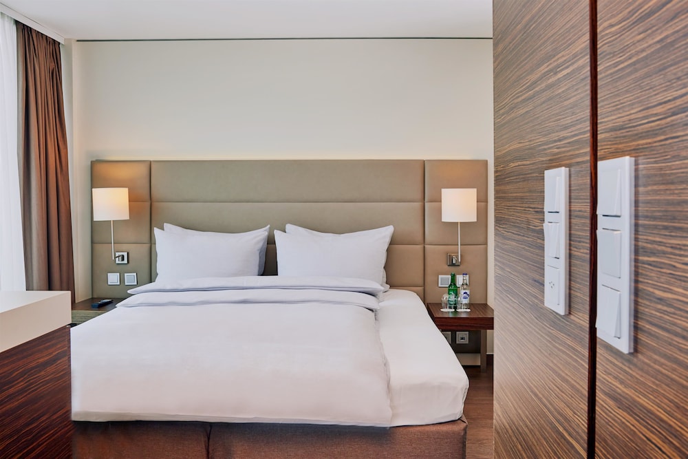Business Double Room Single Use photo 1