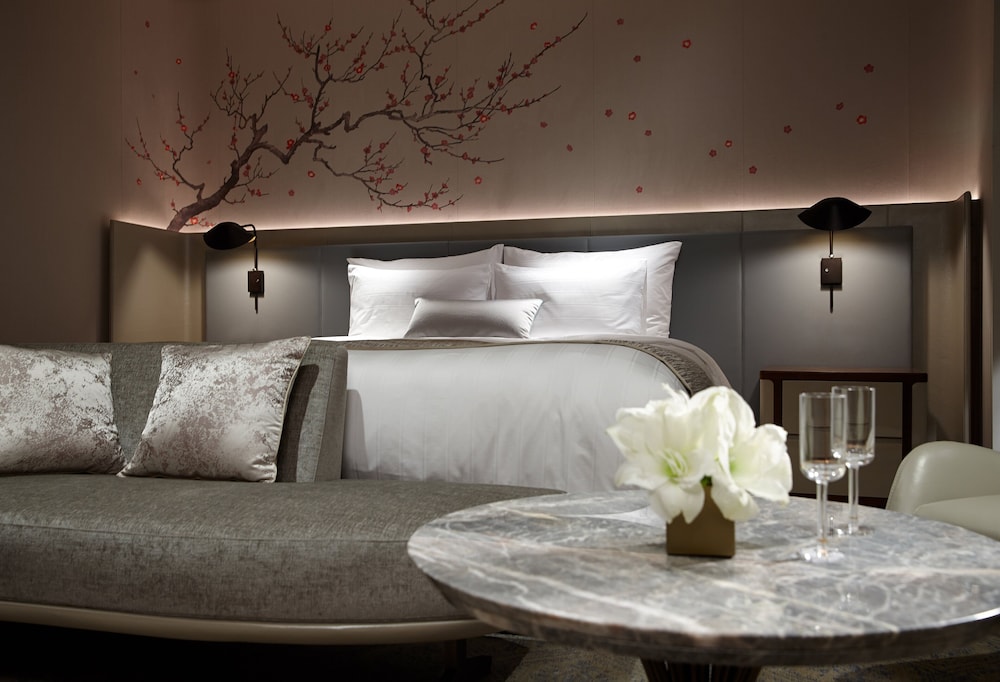 Premier Suite (Double Scenic Bath)