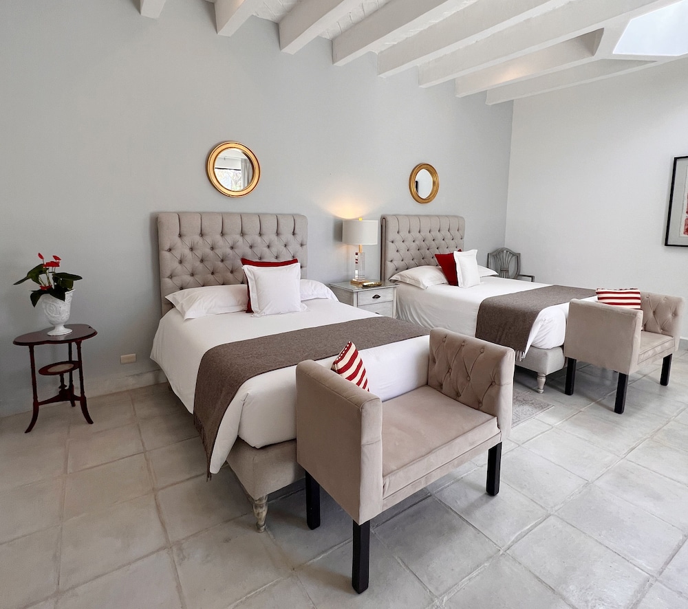 Luxury Suite, 2 Queen Beds, Courtyard View - Photo 4